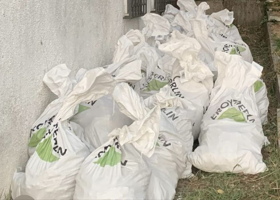 Faço recolha de entulho e compro sucata