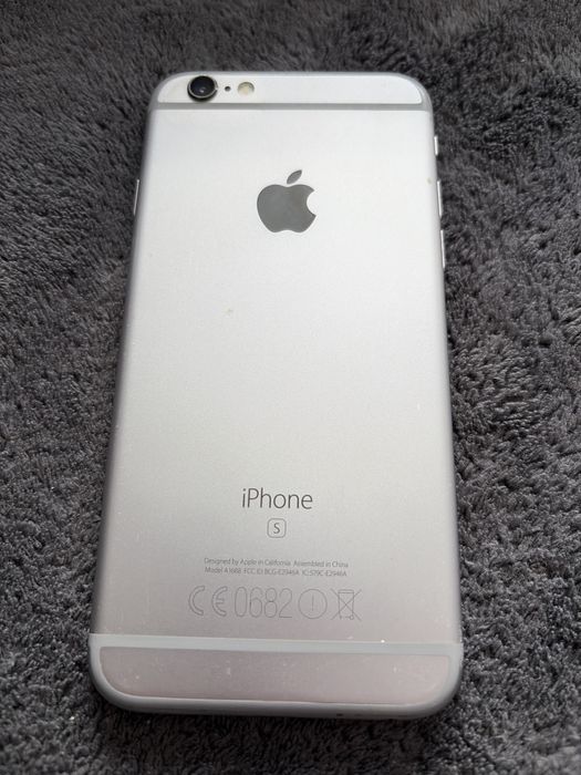 Iphone 6s 64 GB stan bardzo dobry, oryginalne pudelko, bat 67%/100%