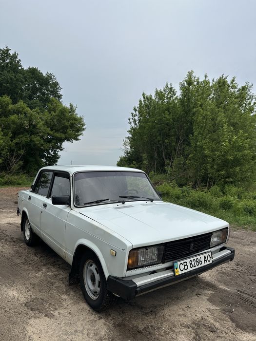 В продажі ваз 2105