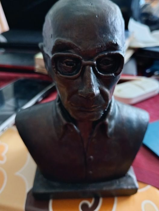 Feira Livro Saramago Tudo e mais alguma coisa até 19/6 - Todos 1 MilhaoE Desde 2E