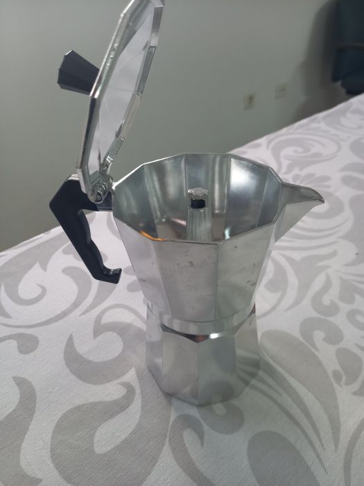 Cafeteira italiana nova sem qq utilização