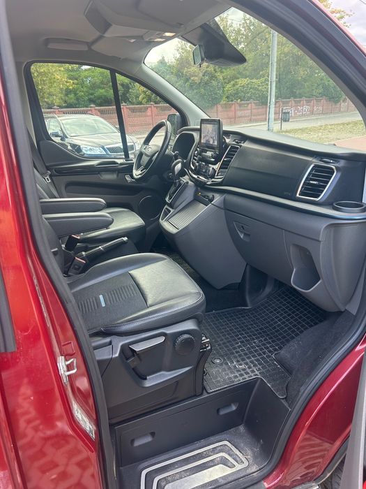 Tourne Custom 8 osób VIP