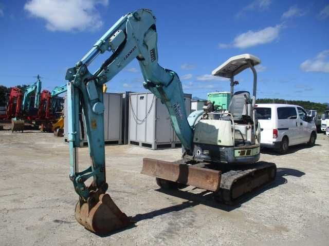 Экскаватор гусеничний Yanmar B3-6A