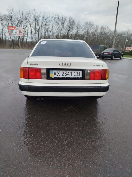 Продам Audi 100 C4