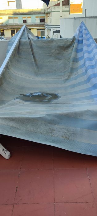Vendo Toldo manual retrátil 2.50 largura e 4.55 comprimento