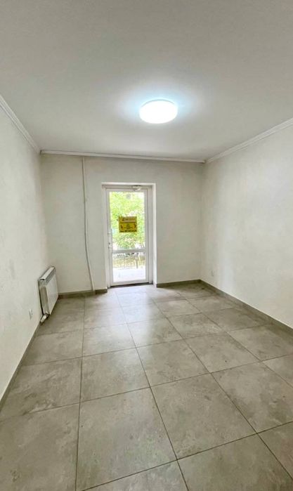 Продаж  комерційного приміщення  в  районі 12 школи