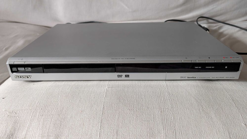 Leitor DVD Sony a funcionar e com comando
