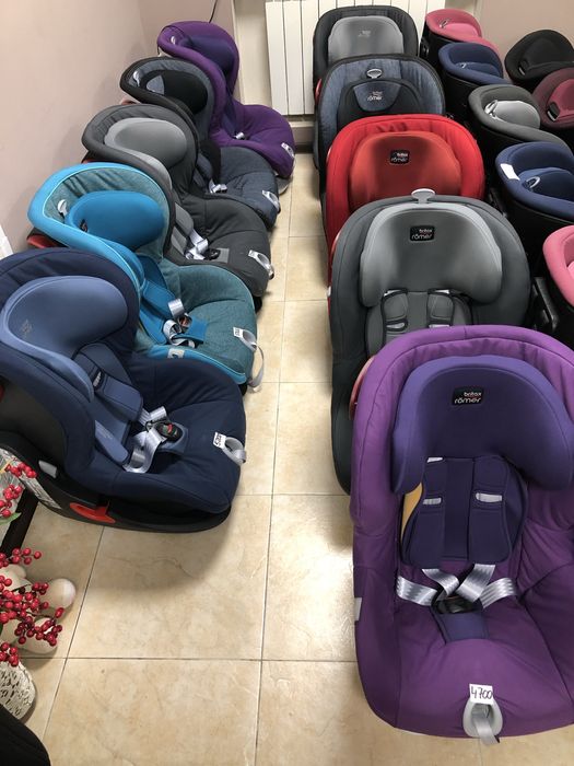 Автокрісла Шоурум Britax Römer Cybex Recaro Maxi Cosi бустер