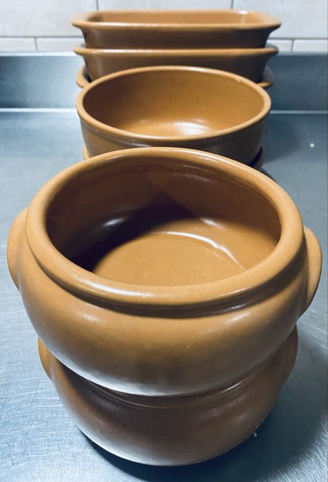 Посуд різний, різні матеріали