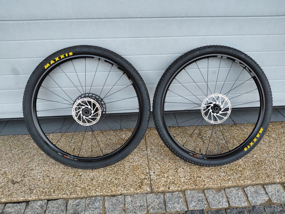 Rodas 29 Boost Shimano MT 500