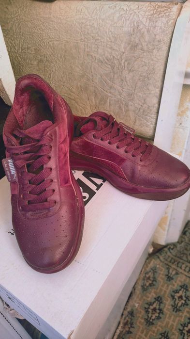 Продам шкіряні кросівки