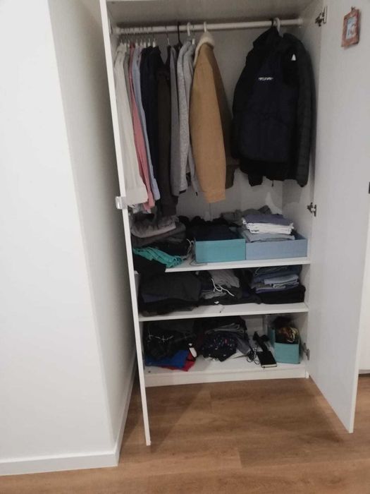 roupeiro  branco com duas portas