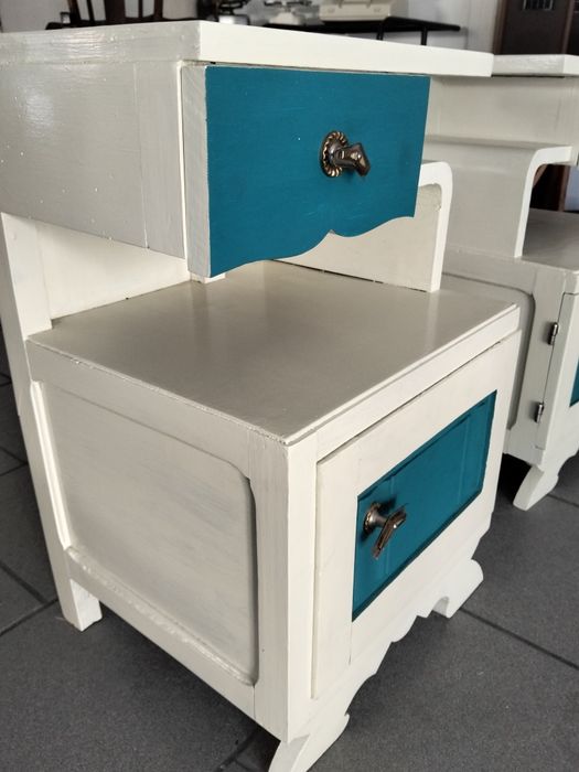 Conjunto de mesinhas de cabeceira vintage