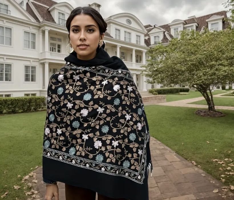 Вишитий шарф палантин. Різні кольори