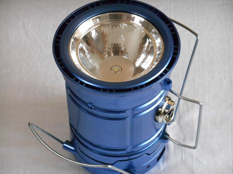 Кемпінгова лампа на сонячній батареї з функцією павербанку для подорож