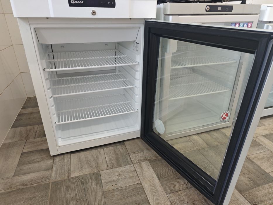 Барний холодильник професійний Gram