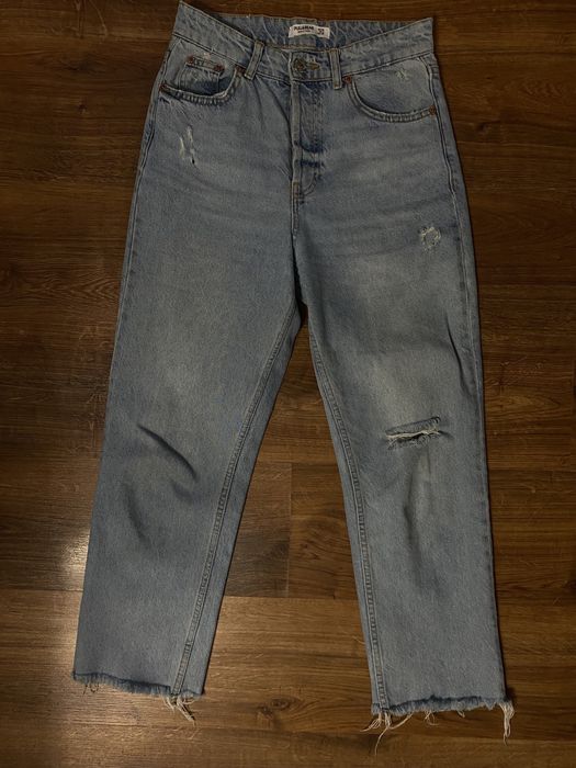 Блакитні прямі джинси з необробленим низом та дирками ZARA