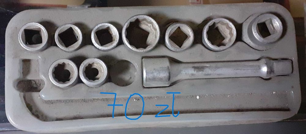 Klucze płaskie i oczkowe (ok 56 szt.) klucze nasadowe PRL (4 zestawy)