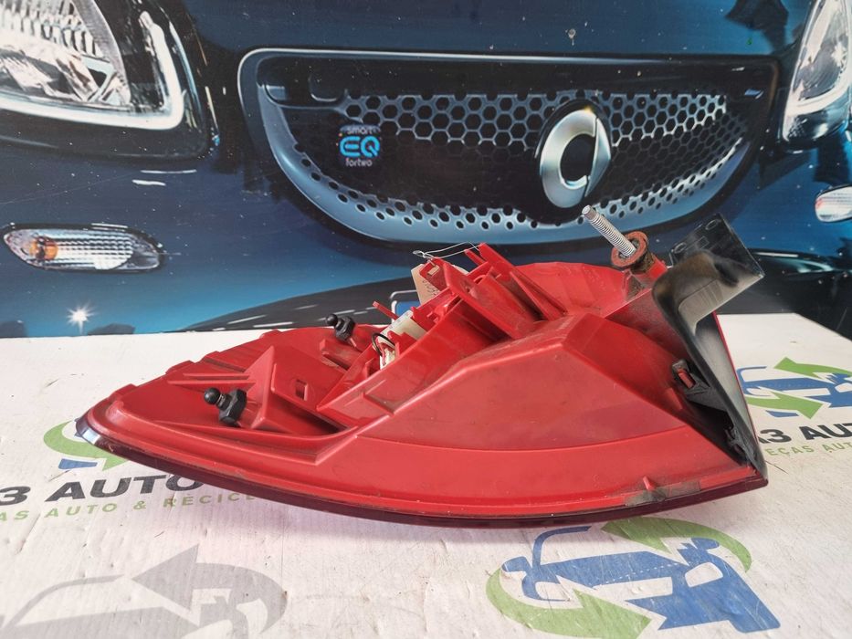 Farolim esquerdo Audi A6