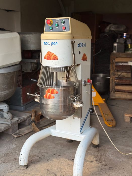 Міксер  планетарний Італія кремовзбивалка  30л Тістоміс