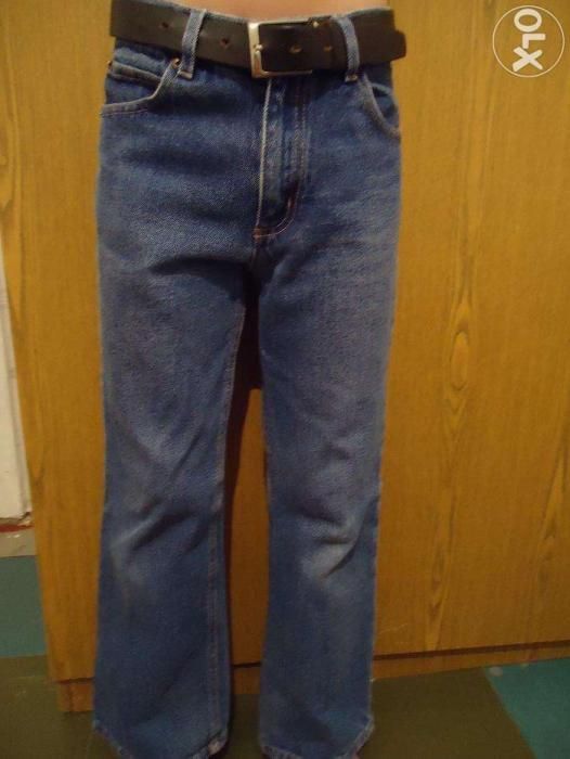 Продам джинсы на мальчика 8-11лет
