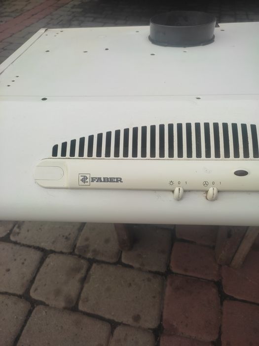 Витяжка фірми faber для газової плити