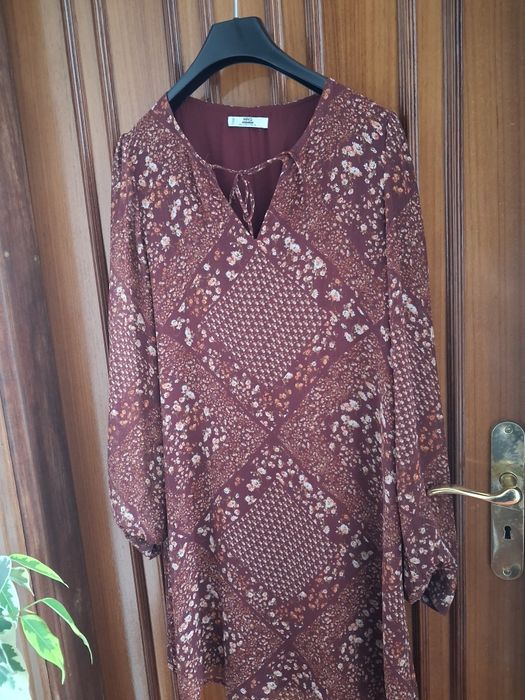 Vestido mango grena