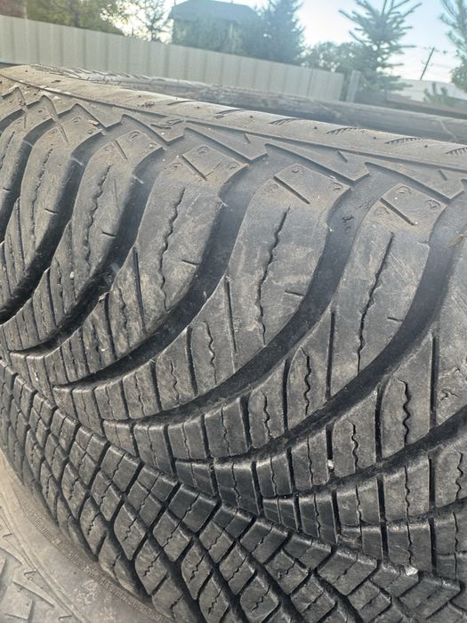 Шини Goodyear 235/55 R17