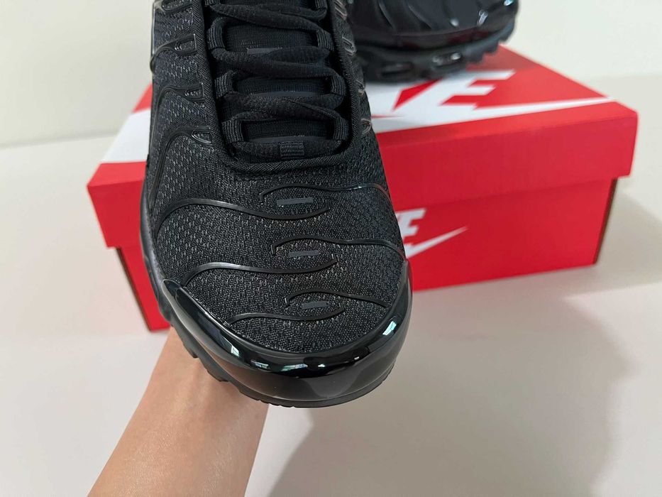 Air Max TN Plus Black R.40