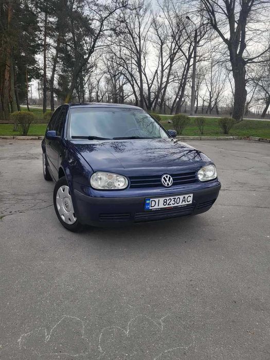 Volkswagen Golf (Газ- Бензин )