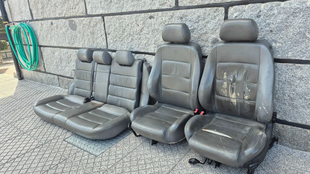 AUDI A4 B5(8D) - Bancos SPORT COM REGULAÇÃO LOMBAR ELETRICA EM PELE