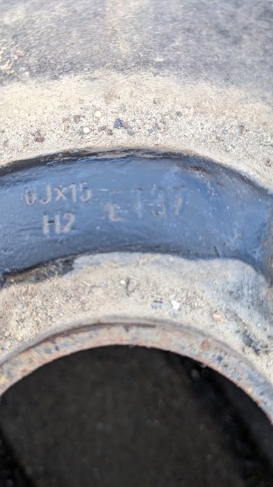 Felgi 15" do audi 80b4 ET37 kołpaki gratis