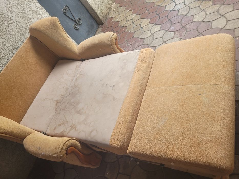 Продам диванчик б/у