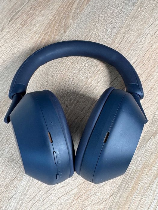 Топові навушники Sony WH-1000XM5 сині