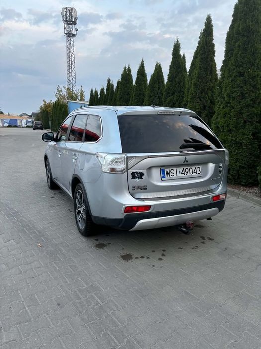 Mitsubishi Outlander 3
