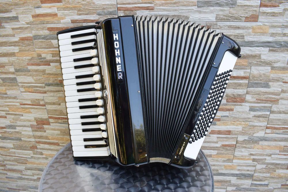 Acordeao Hohner Favorit IV P 4 Voz 96 Baixox, N . 324