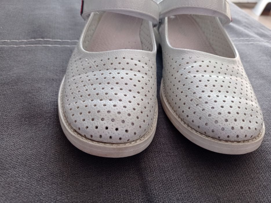 Pantofle dla dziewczynki rozmiar 36