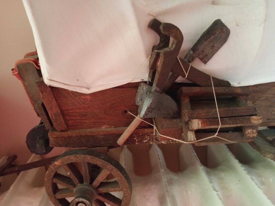 drewniany model dyliżansu