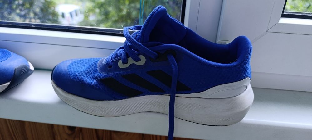 Продам кросівки Adidas, 36.5 розмір