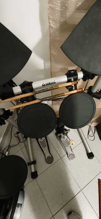 Bateria Yamaha elétrica