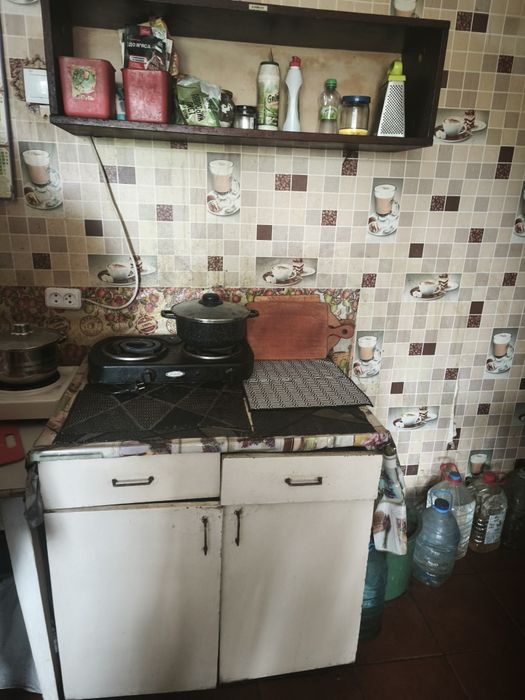 Продаж  гуртожитку.
