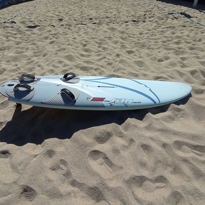 Prancha de windsurf Fanatic Sting Ray 130 TT, com saco