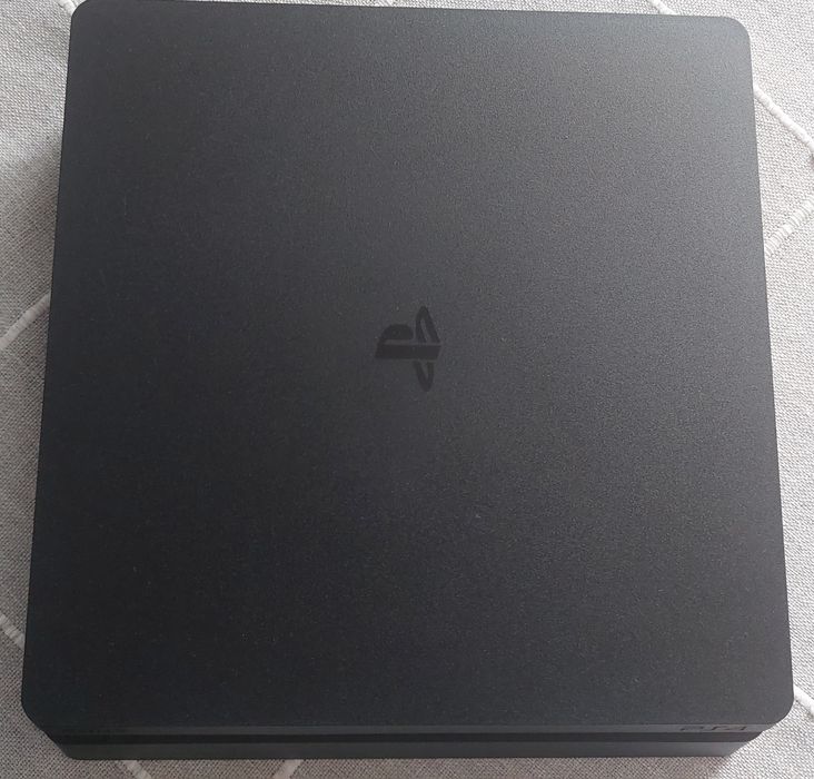 PlayStation 4 Slim 1TB w pełni sprawna