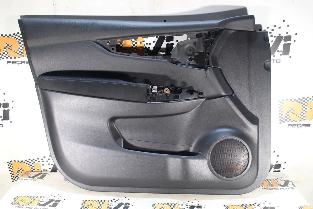 Forra porta / quartela frente esquerda NISSAN Qashqai II (J11)