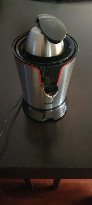 Centrifugadora, como nova