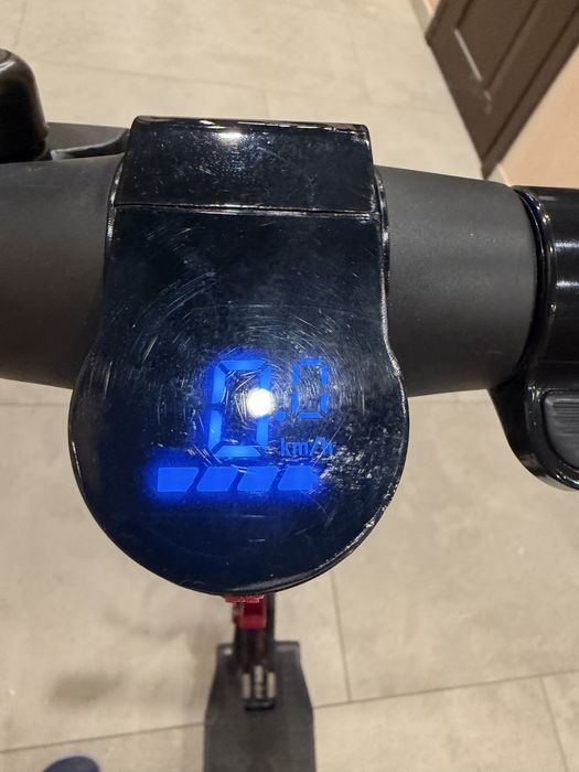 Продам самокат Forte