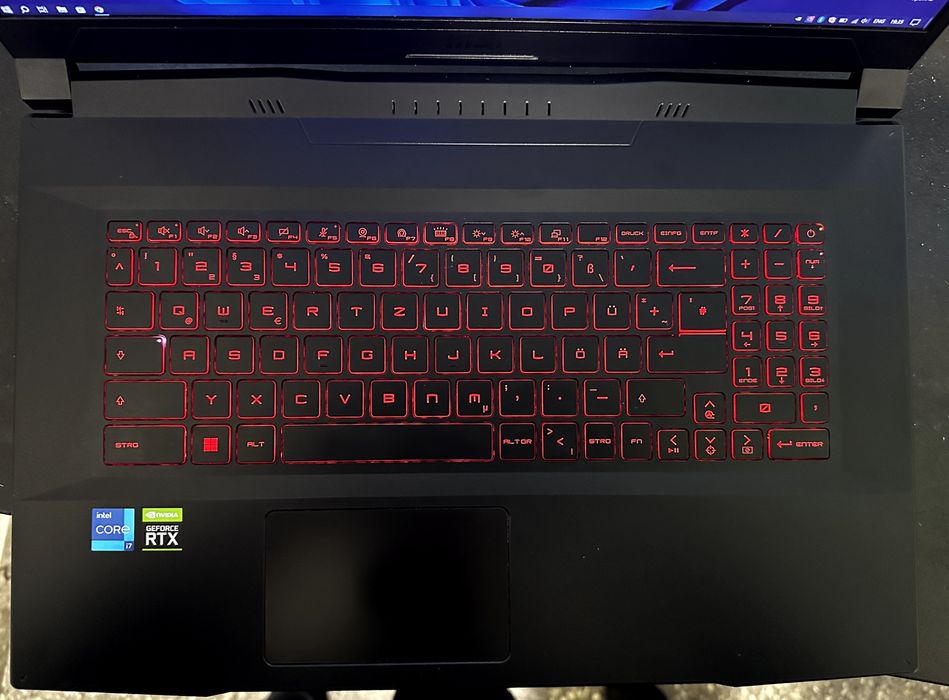 жирний ігровий ноутбук MSI KATANA GF76