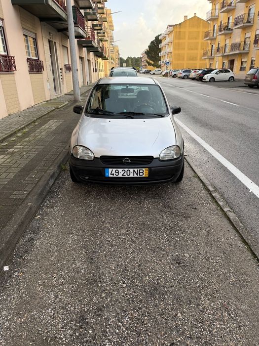 Tenho para venda Opel corsa  1.0