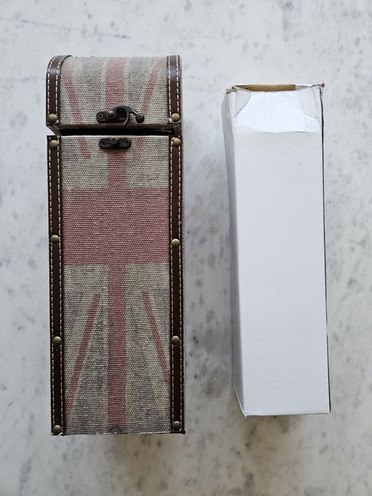 Vela decorativa (garrafa de vinho - tam. real)