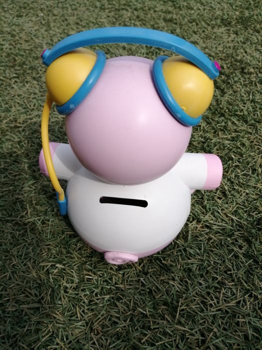 Several Colorful Piggy Banks64740756922369121